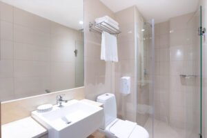 56721_bathrooms